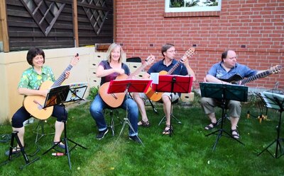 Foto des Albums: Gitarrenworkshop der Mosaic Guitars