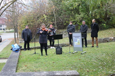 Foto des Albums: Zentrale Gedenkveranstaltung Volkstrauertag 14.11.2021