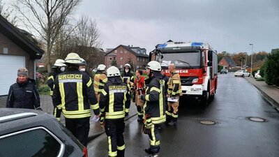 Einteilung der Trupps durch Gruppenf&uuml;hrer Bj&ouml;rn  (Bild vergr&ouml;&szlig;ern)