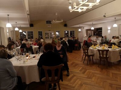 Foto des Albums: Versammlung mit Referentin Brigitte Becker zum Thema: Die Sprache des Körpers