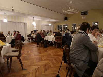 Foto des Albums: Versammlung mit Referentin Brigitte Becker zum Thema: Die Sprache des Körpers