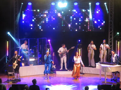 Foto des Albums: ABBA – The Tribute Concert performed by ABBAMUSIC