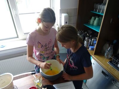 Foto des Albums: Sommerferienaktion: Backen mit Kids