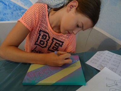Foto des Albums: Sommerferienaktion: Leinwand gestalten mit Kids