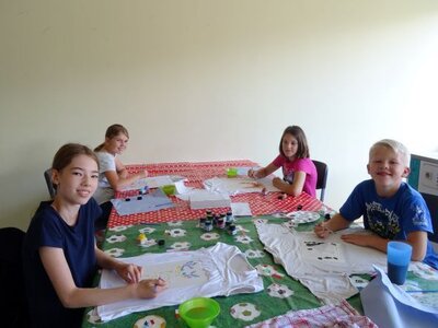 Foto des Albums: Sommerferienaktion: Stoffmalerei für Kids