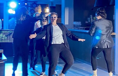 Foto des Albums: Sportlerball