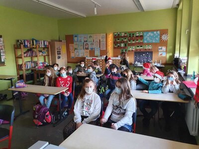 Foto des Albums: Videochat mit der französischen Partnerschule