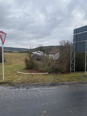 Foto des Albums: THL 1 - Straße reinigen nach Verkehrsunfall
