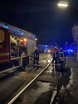 Foto des Albums: B 3 - Heckenbrand am Gebäude