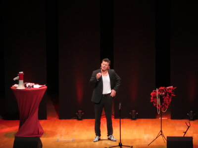 Foto des Albums: Die sexy Comedy-Show mit Matthias Machwerk und Lilly Layne