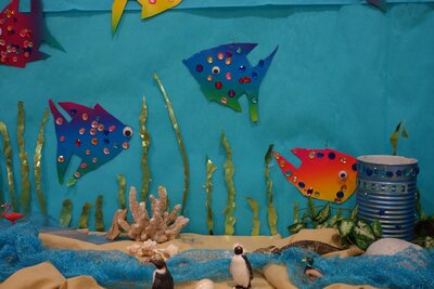 Unter Wasser gibt es eine bunte Fischewelt und noch viel mehr zu entdecken!  (Bild vergr&ouml;&szlig;ern)
