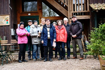 Kneipp Radgruppe auf Wanderschaft  (Bild vergr&ouml;&szlig;ern)