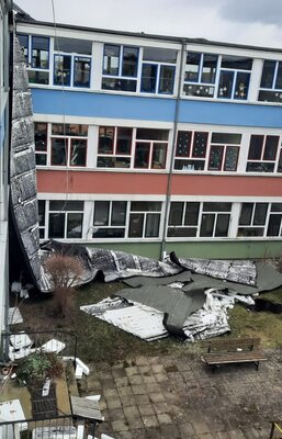 Foto des Albums: Sturmschaden an unserer Schule (25.02.2022)