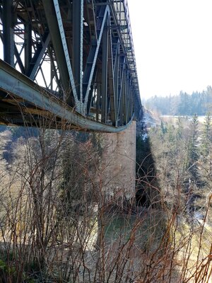 Foto des Albums: Rundwanderung Neusorg über die alte Eisenbahnbrücke oberhalb der Fichtelnaab
