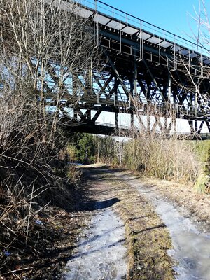 Foto des Albums: Rundwanderung Neusorg über die alte Eisenbahnbrücke oberhalb der Fichtelnaab
