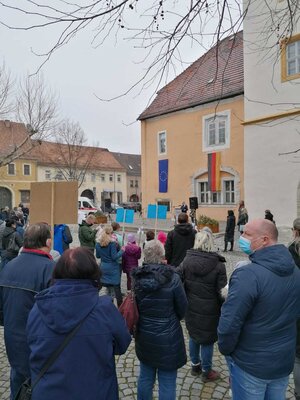Foto des Albums: Friedenskundgebung - am 04.03.2022 auf dem Marktplatz Bad Tennstedt