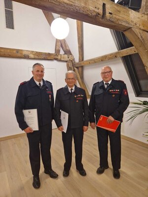 Geehrte der LE Karken (Foto: LE Karken)  (Bild vergr&ouml;&szlig;ern)