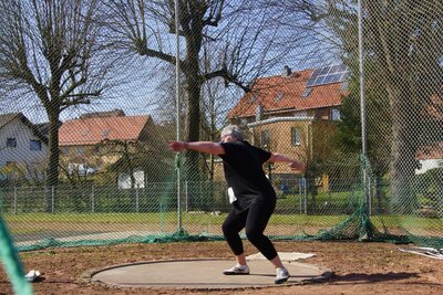 Claudia Losch Diskus (Foto:  A. Beloshapko)  (Bild vergr&ouml;&szlig;ern)