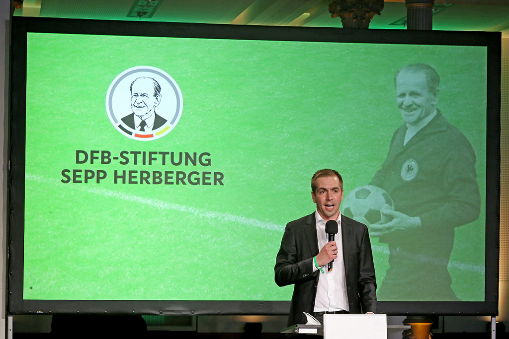 Bild: Philipp Lahm während der Preisverleihung.