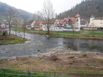 Hier m&uuml;ndet die Wolf in die Kinzig 