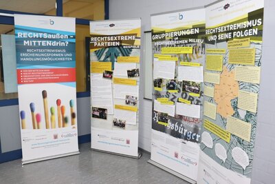 Foto des Albums: Eröffnung der Wanderausstellung „RECHTSaußen – MITTENdrin?