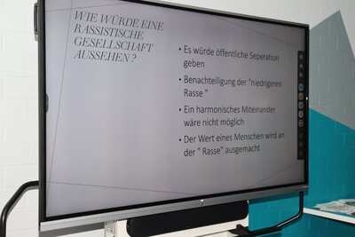 Foto des Albums: Eröffnung der Wanderausstellung „RECHTSaußen – MITTENdrin?