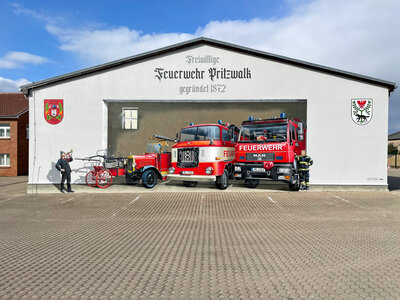 Foto des Albums: Ein Geschenk zum Jubiläum 150 Jahre Feuerwehr Pritzwalk