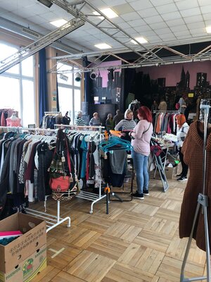 Foto des Albums: Ladyflohmarkt April 2022
