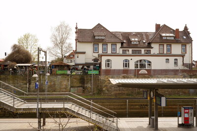Alter Bahnhof -Bahnseite  (Bild vergr&ouml;&szlig;ern)