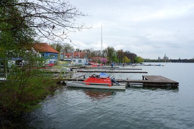Letzter Stopp am Maschsee  (Bild vergr&ouml;&szlig;ern)