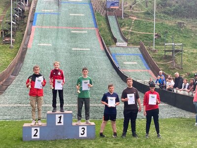 Foto des Albums: Baumblütenspringen in Rothenburg