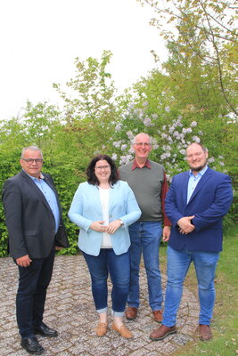 Foto des Albums: Besuch_Lena_Düpont_04052022