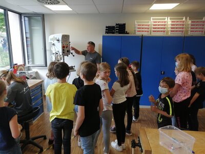 Foto des Albums: Besuch der Wissenswerkstatt der Klasse 4c (17.05.2022)