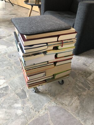 Upcycling mit B&uuml;chern  (Bild vergr&ouml;&szlig;ern)