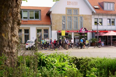 Sammeln am Start  (Bild vergr&ouml;&szlig;ern)