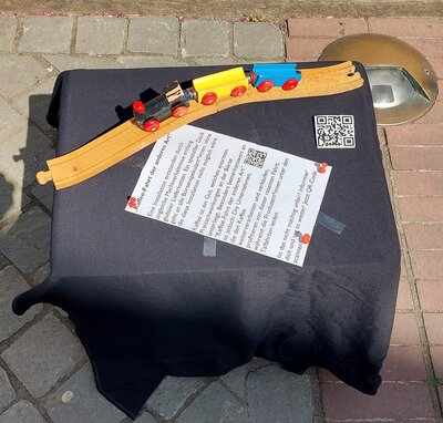 Foto des Albums: Aktion zum Weltladentag am Lullusbrunnen