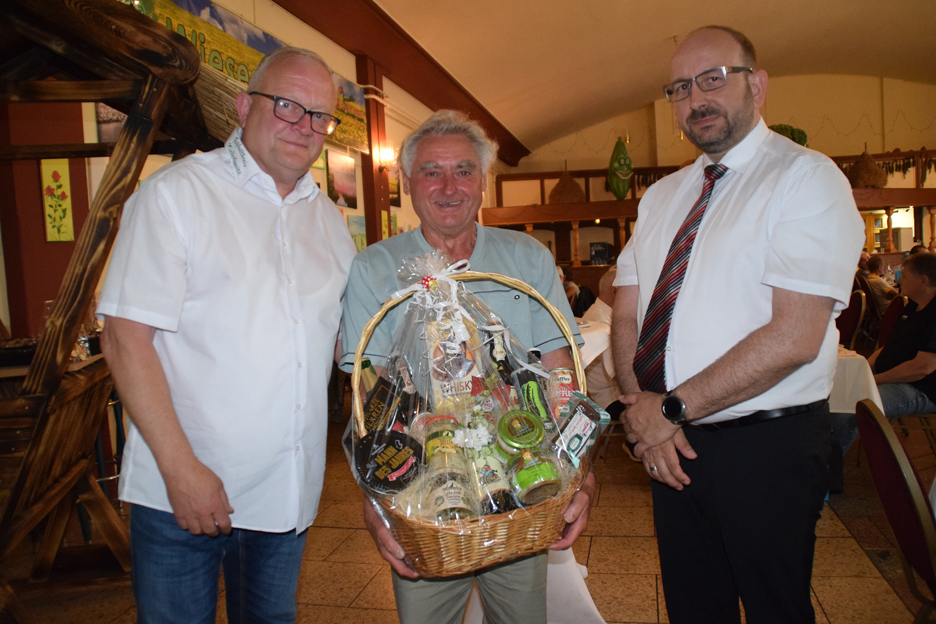 Bild: ... Wilfried Baumert,