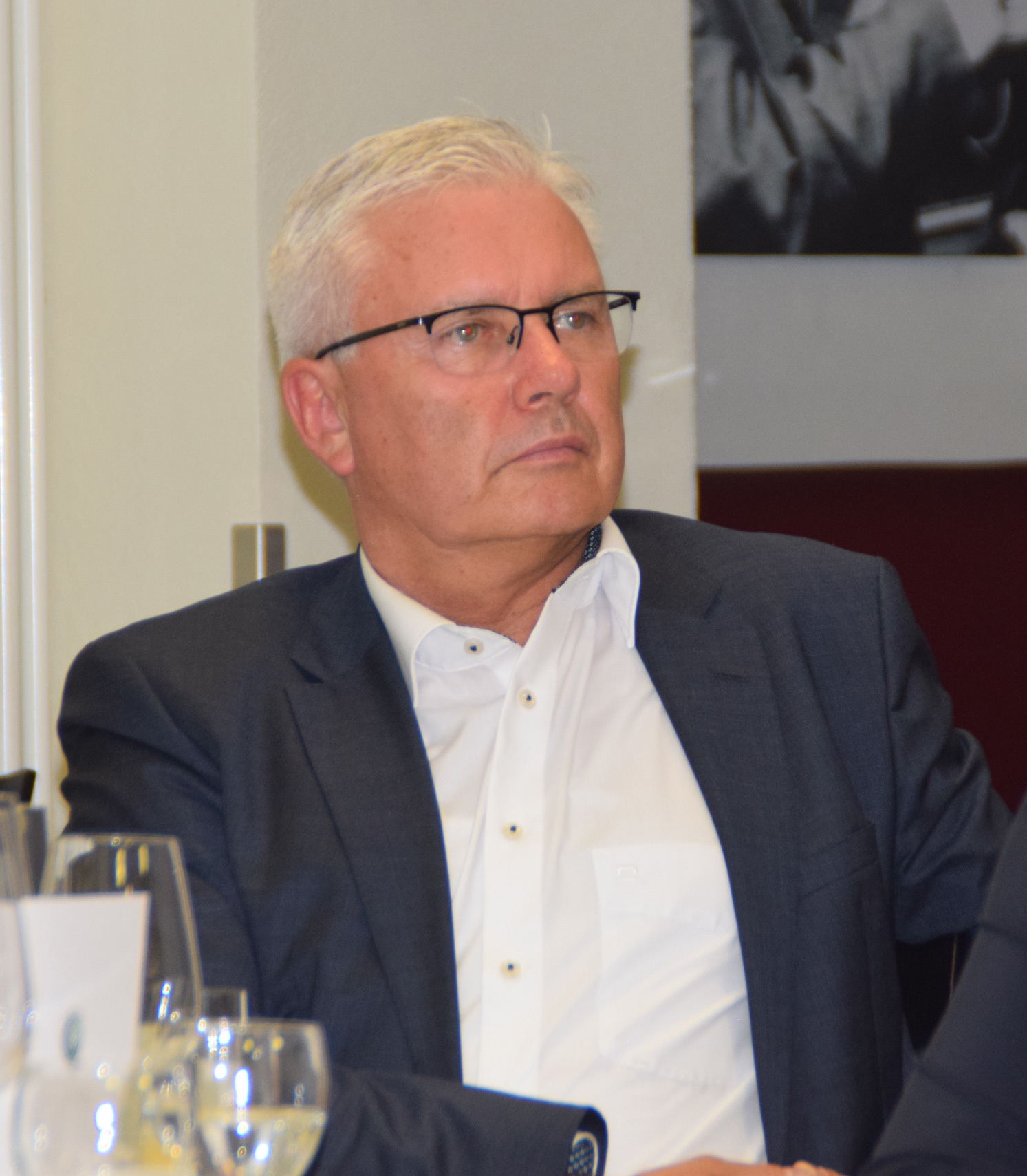 Bild: Aufmerksamer Zuhörer: FLB-Präsident Jens Kaden.