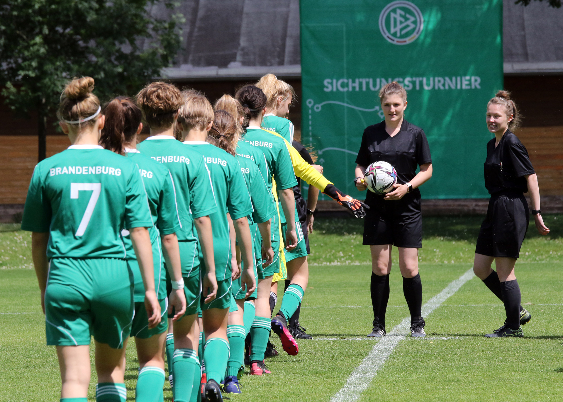 Bild: Eindrücke aus dem Spiel gegen Württemberg.