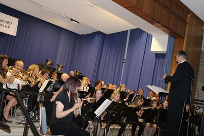 Fotoalbum Der Musikverein Waldsolms begeisterte mit seinem Konzert
