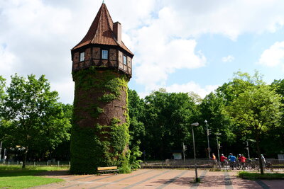 D&ouml;hrener Turm  (Bild vergr&ouml;&szlig;ern)
