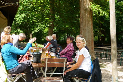 Wiesendachhaus - Pause 1  (Bild vergr&ouml;&szlig;ern)