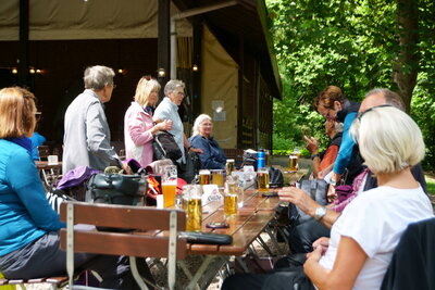 Wiesendachhaus - Pause 2  (Bild vergr&ouml;&szlig;ern)