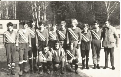 Stehend: Miething, Zosel, Sappock, Sommer, Klante, Lemke, Conrad, W&uuml;rz, G&uuml;nter, ??  Vorn: Walter, John, Winkler 