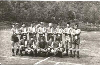 Hintere Reihe: Eule, Lieck, Hink, John, Ilgen, Reinicke, H&ouml;hne, G&ouml;edicke, Vorn: Dietze,Ri&szlig;mann, G&ouml;pel, Tobi, Wunderlich 