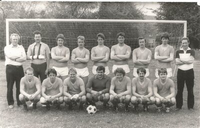 Stehend: Gassan H., Ludwig B., H&ouml;hne S., Kuznik H., Ilgen F., Gassan J.,Tobi J., Bartsch J., Kreft K.  Vorn: Zwanzig S., P&ouml;sch W., Gora U., Schulz J., Sommer P., Miething D., H&ouml;hne M. 