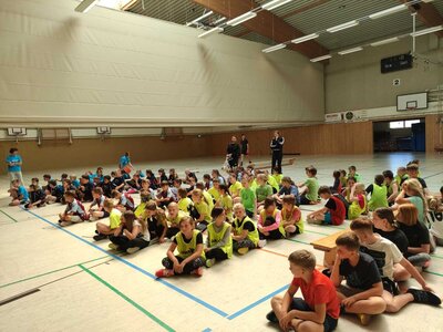 Foto des Albums: Völkerballtunier Klasse 4
