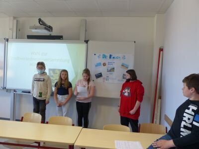 Foto des Albums: Mitbestimmung muss gelernt werden