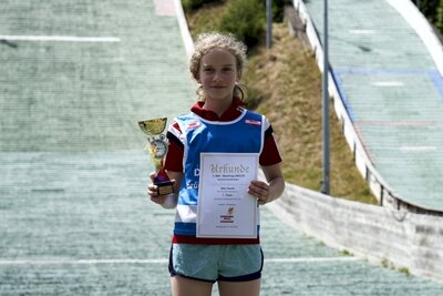 2022-06 18 Nordcup Wernigerode 1  Platz Nordische Kombination Twarok Mila 2  (Bild vergr&ouml;&szlig;ern)
