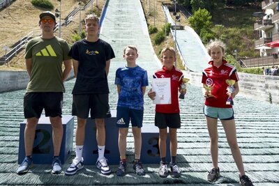 2022-06 18 Nordcup Wernigerode Mannschaft WSV von Links Trainer Stefan Wiedmann Florian Lipke Florian Fechner Hotte Mahnke Mila Twarok ohne Alvine Holz  (Bild vergr&ouml;&szlig;ern)